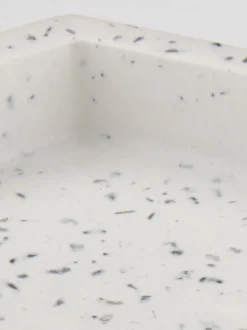 Dekorationsbakke JESPER B14xL25cm hvid