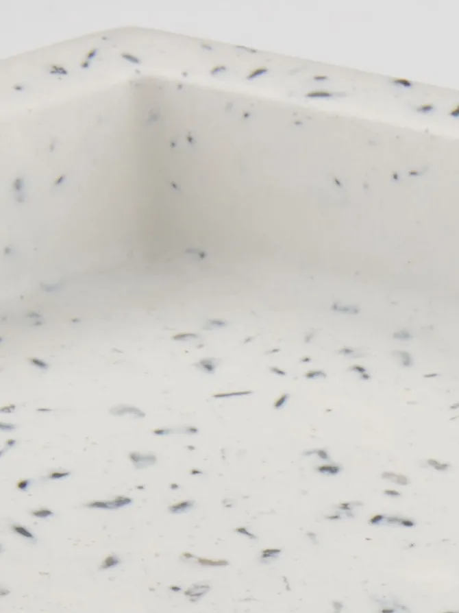 Dekorationsbakke JESPER B14xL25cm hvid