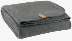 Fleeceplaid DAGLILJE 130x170 mørkegrå