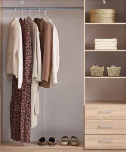 Garderobeskab FANDRUP 145x176 3 låger 3 skuffer lys egefarve