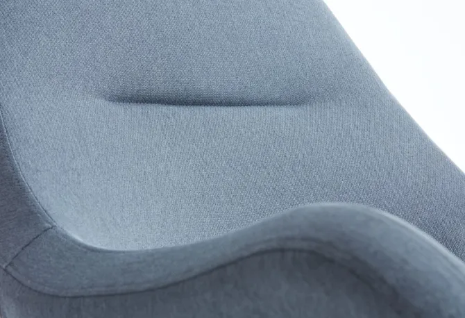 Gyngestol NEBEL lyseblåt stof