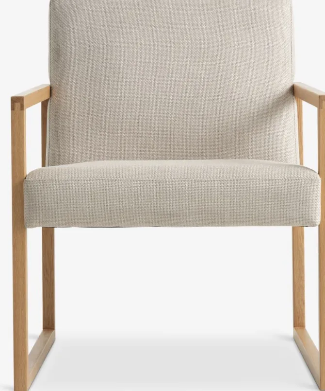 Lænestol KALUNDBORG sandfarvet stof/eg