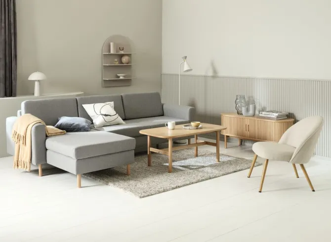 Lænestol THORUP beige stof/egefarve