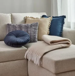 Pyntepude GULDBLOMME 45x45 beige