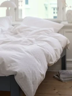 Sengetøj BIBI 140x200 hvid med broderi