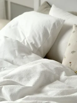 Sengetøj TINNE krep 140x200 hvid