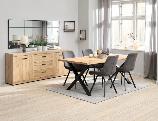 Skænk LINTRUP 2 låger 3 skuffer egefarve