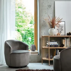 Skænk SNESLEV 2 hylder egefarve