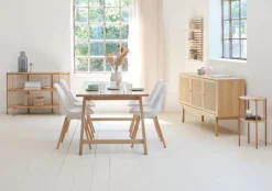 Skænk SNESLEV 2 hylder egefarve