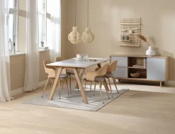 Spisebordsstol HVIDOVRE lys eg/lysegråt stof