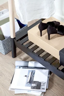 Tøjstativ JENNET m/skohylde natur/sort