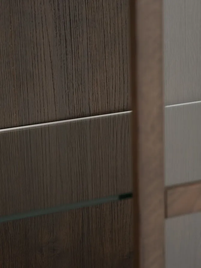 Vitrine VESTERBY høj 2 låger mørk eg