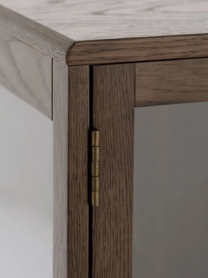 Vitrine VESTERBY høj 2 låger mørk eg