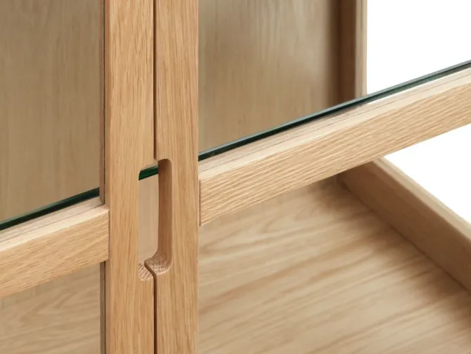 Vitrineskab LANGELINIE 3 låger eg