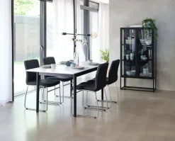 Vitrineskab VIRUM 2 låger sort